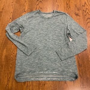 Lululemon men’s swiftly tech long sleeve top. Medium